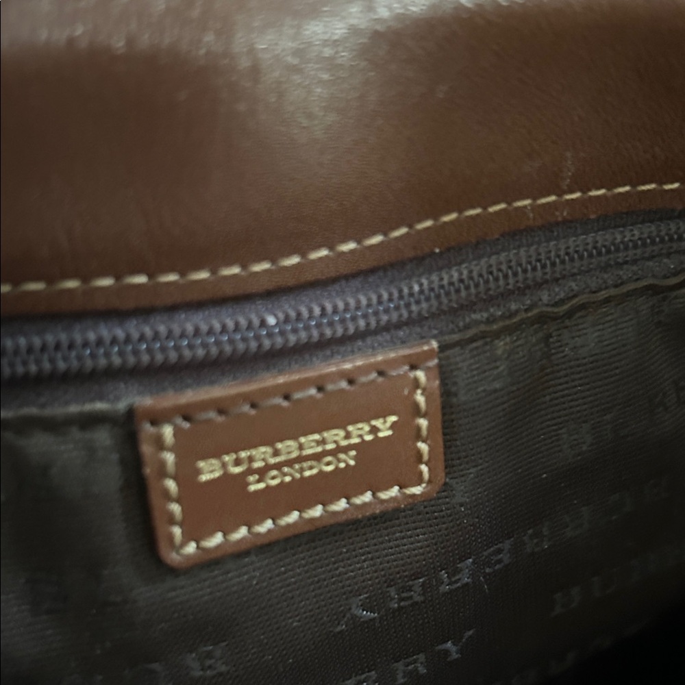 Vintage Burberry Tan and Brown Checkered Tote Bag - Picture 15 of 16